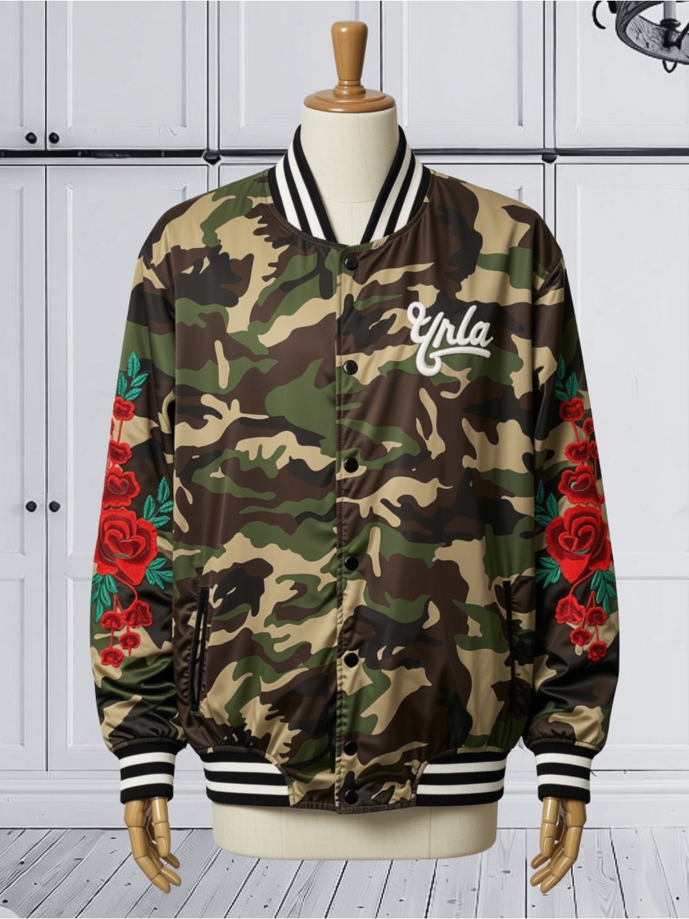 RARE Young & Reckless Embroidered Camo Bomber Varsity Jacket MMIX-MMXVII Sz Med